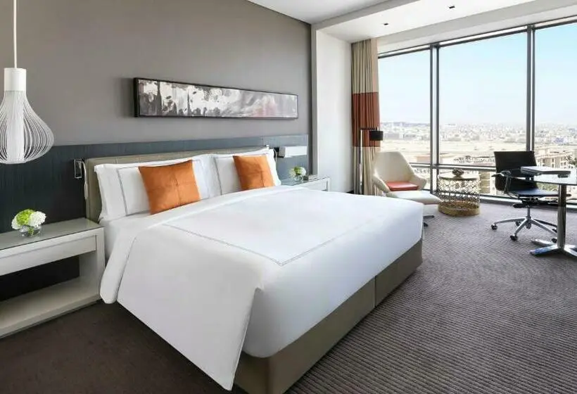 キングサイズベッドのスタンダードルーム, Fairmont Riyadh