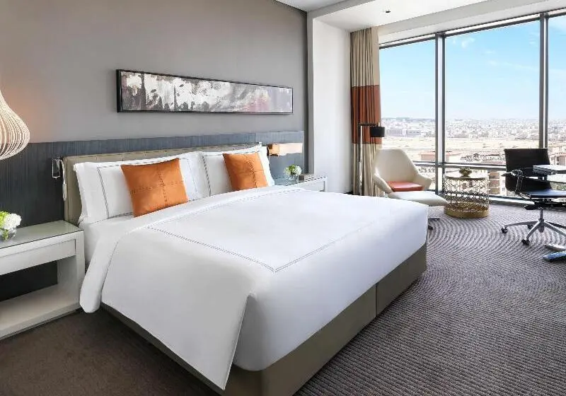 キングサイズベッドのスタンダードルーム, Fairmont Riyadh