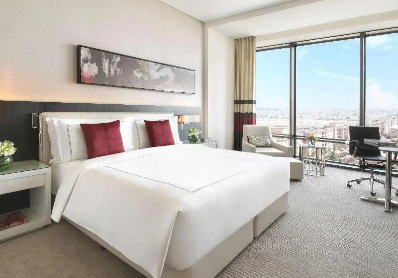 キングサイズベッドのスタンダードルーム, Fairmont Riyadh