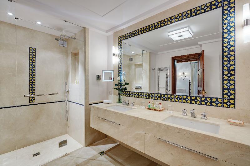 スイート, Lao Poet