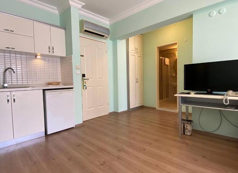 סוויטה נוף להרים, Pine Club Apart