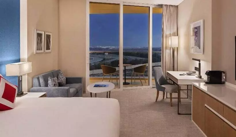 Deluxe-huone King-vuode, Ja The Resort Ja Lake View Hotel, Dubai