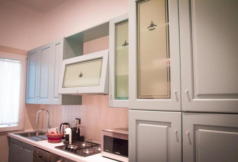 带1个卧室的豪华公寓, Palazzo Planeta