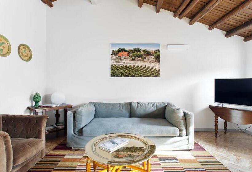 带1个卧室的带阳台的公寓, Palazzo Planeta