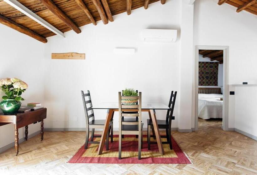 带1个卧室的带阳台的公寓, Palazzo Planeta