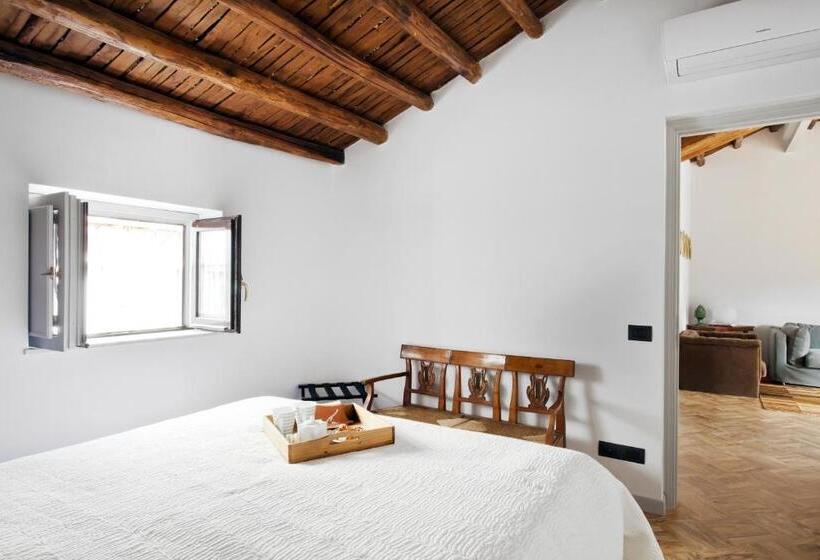 带1个卧室的带阳台的公寓, Palazzo Planeta