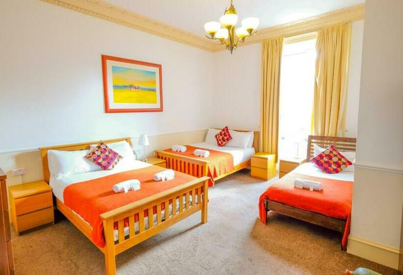 패밀리 룸, Balmore Guest House