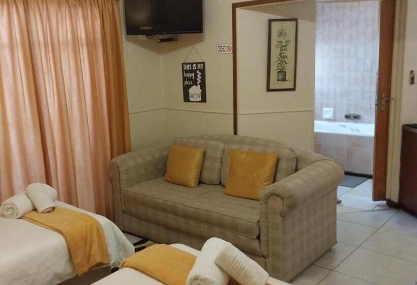 Номер Комфорт, Lily Guesthouse