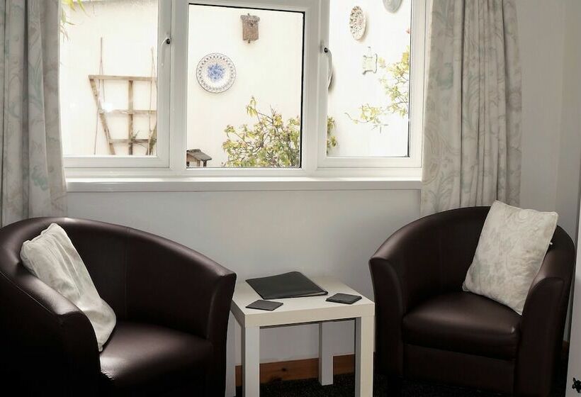 חדר סופריור, Links Side Guest House