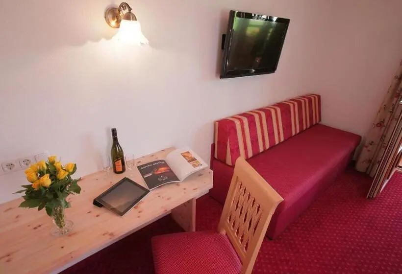 コンフォートルーム, Pension Schweizerhaus Garni