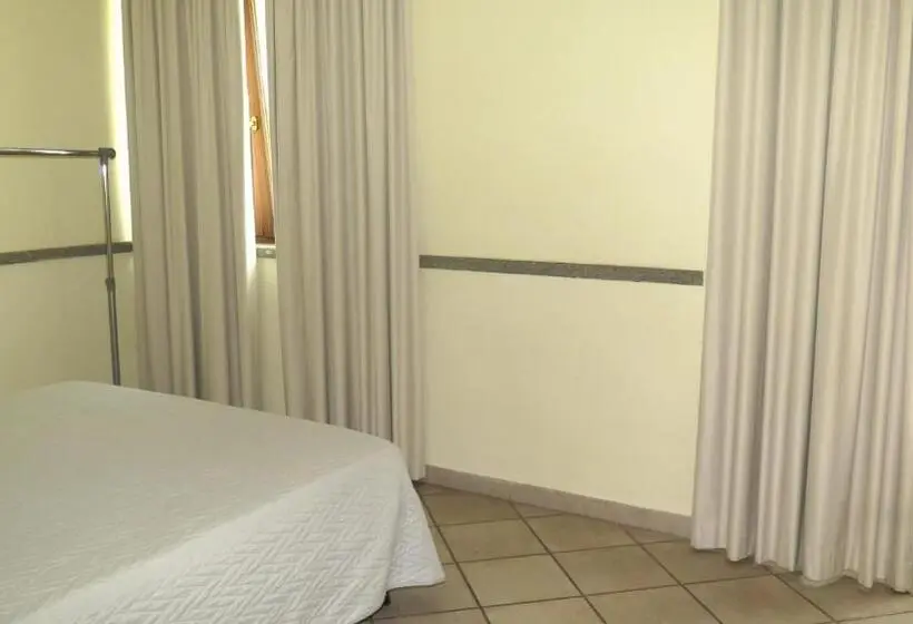 Huoneisto 2 Makuuhuonetta, Residenza Turistico Alberghiera Corallo