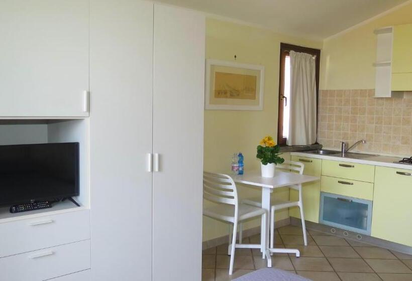 디럭스 스튜디오, Residenza Turistico Alberghiera Corallo