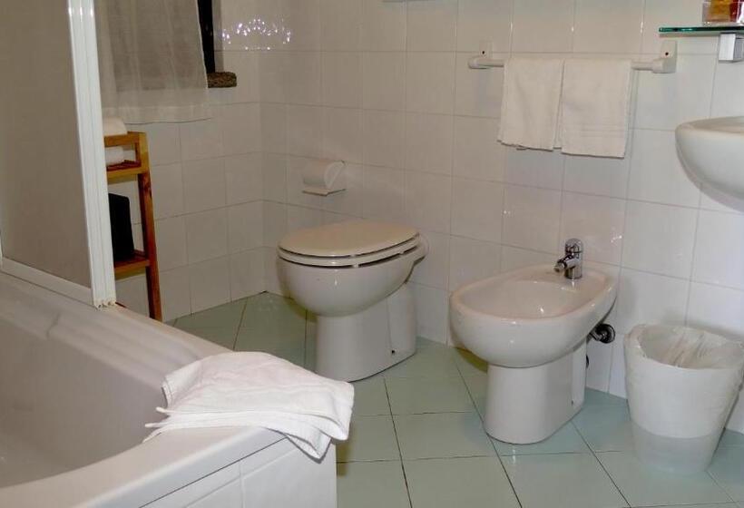 디럭스 스튜디오, Residenza Turistico Alberghiera Corallo