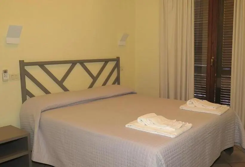Huoneisto 1 Makuuhuone Parveke, Residenza Turistico Alberghiera Corallo