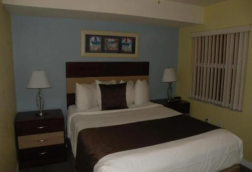 2 Bedroom Apartment with Views, Surf Beach Resort By Sunsational Beach Rentals