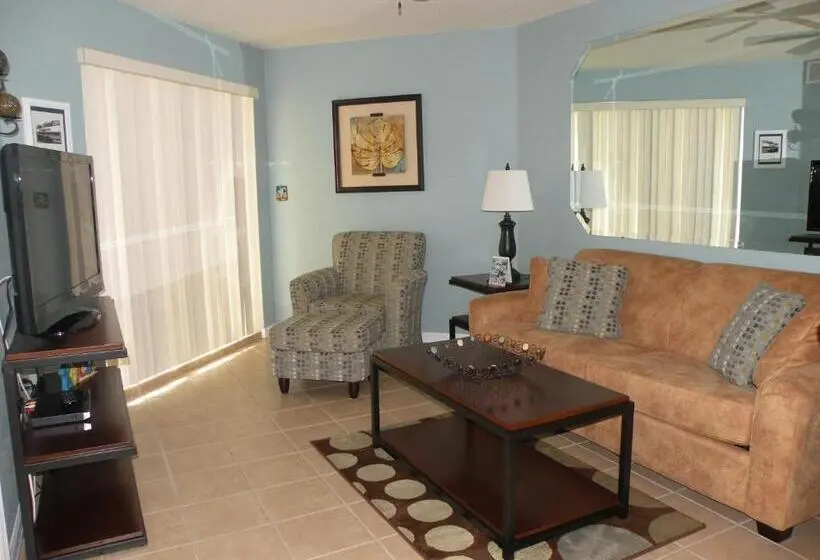 2 Bedroom Apartment with Views, Surf Beach Resort By Sunsational Beach Rentals