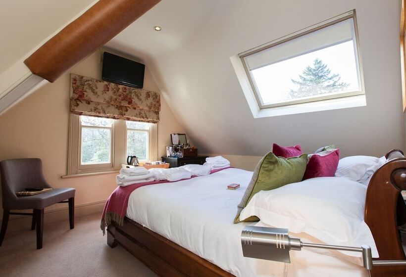 חדר סטנדרט, The White Buck