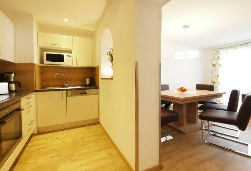 شقة غرفتين نوم مزودة بشُرفة, Alpenapartments Unterschlag