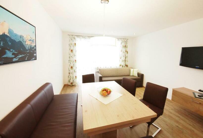شقة غرفتين نوم مزودة بشُرفة, Alpenapartments Unterschlag
