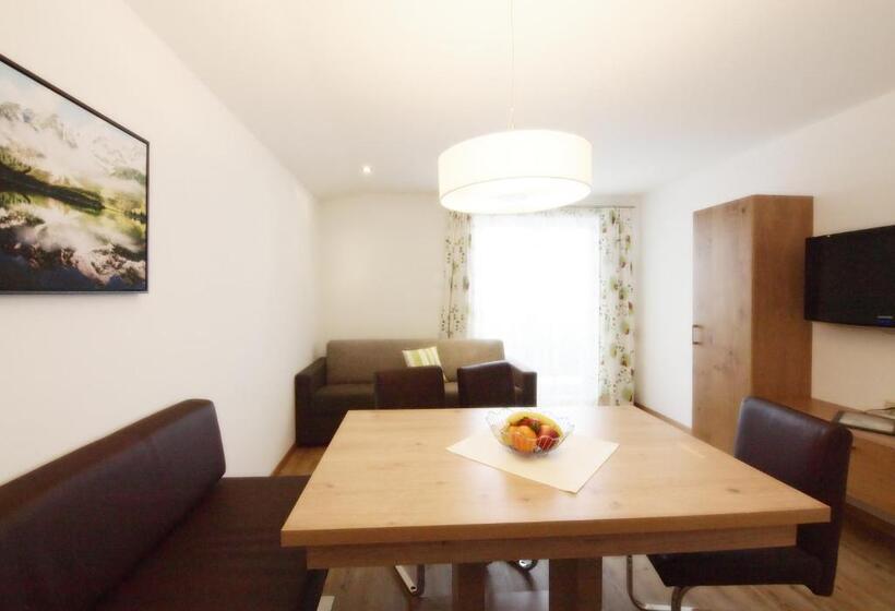 شقة غرفتين نوم مزودة بشُرفة, Alpenapartments Unterschlag