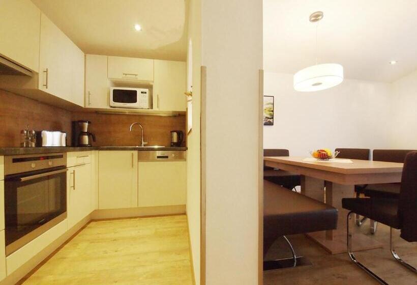 شقة غرفتين نوم مزودة بشُرفة, Alpenapartments Unterschlag