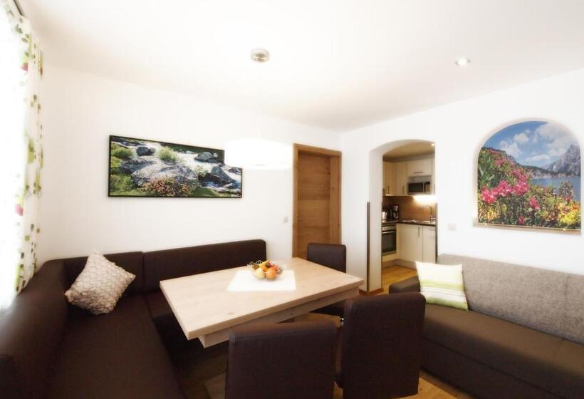 شقة غرفة نوم واحدة مزودة بشُرفة, Alpenapartments Unterschlag