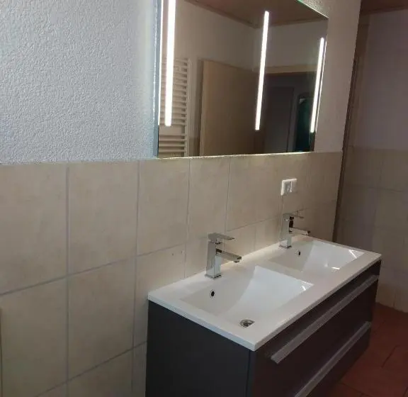 آپارتمان 3 خوابه, Aparthotel Harlekin