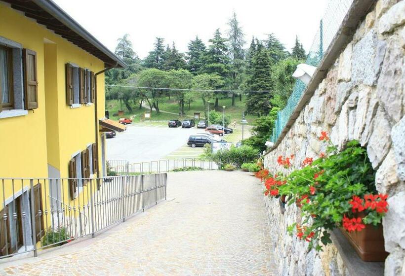 شقة غرفة نوم واحدة مزودة بشُرفة, Appartamenti Katia