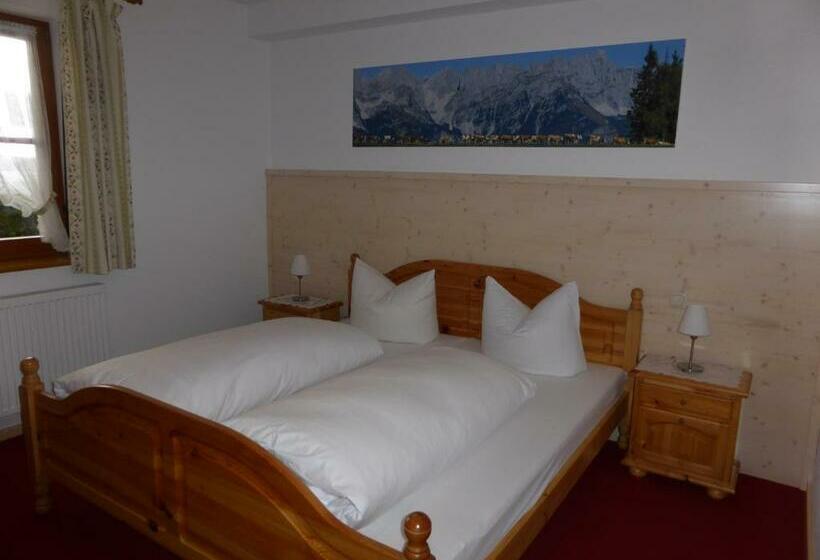 1 Sovrums Lägenhet, Gasthaus   Pension   Café Dörfl