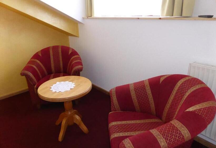 Standardrum, Gasthaus   Pension   Café Dörfl