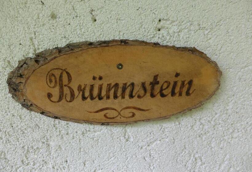 1 Sovrums Lägenhet med Balkong, Gasthaus   Pension   Café Dörfl