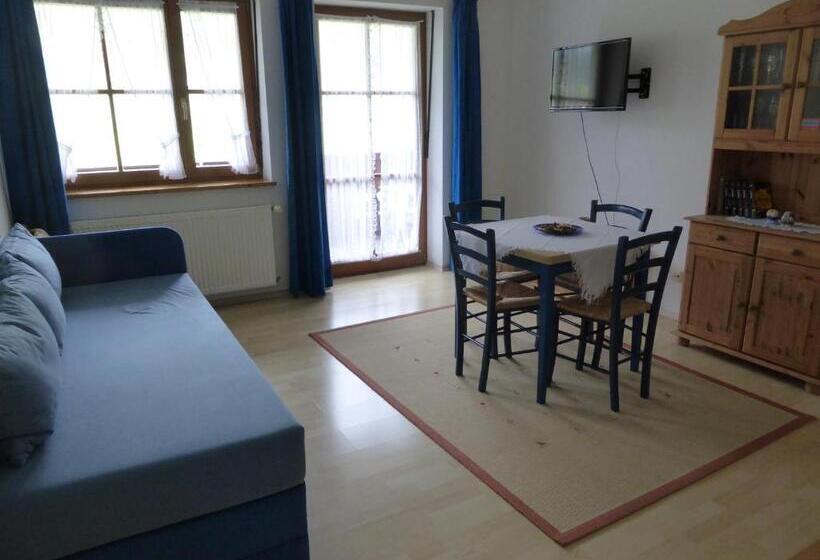 1 Sovrums Lägenhet, Gasthaus   Pension   Café Dörfl