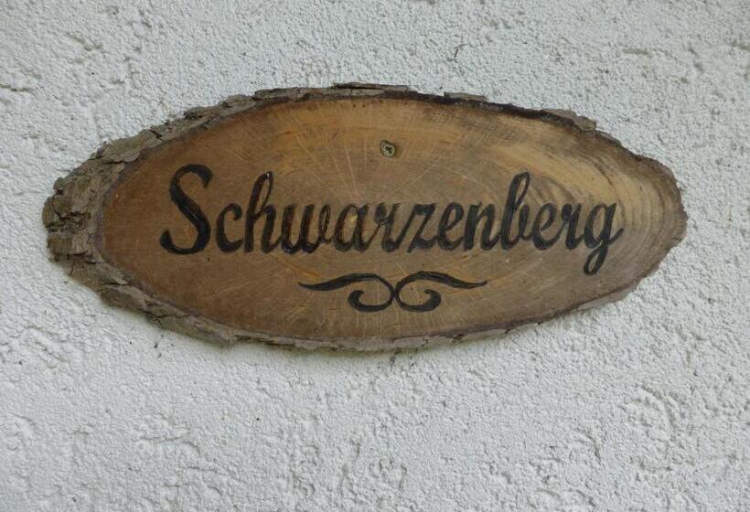 1 Sovrums Lägenhet med Terass, Gasthaus   Pension   Café Dörfl