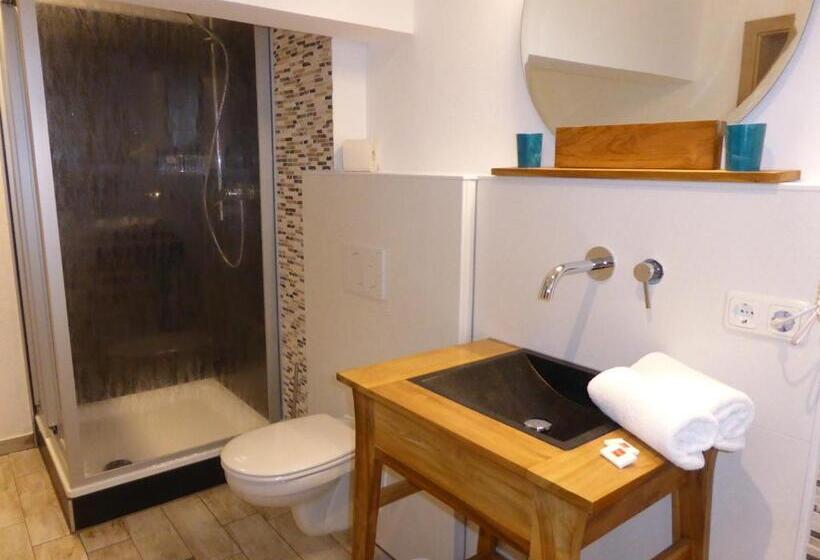 Standardrum, Gasthaus   Pension   Café Dörfl