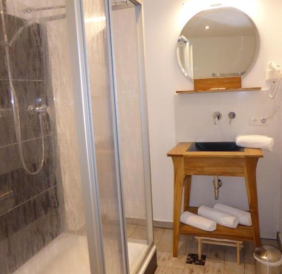 Standardrum, Gasthaus   Pension   Café Dörfl