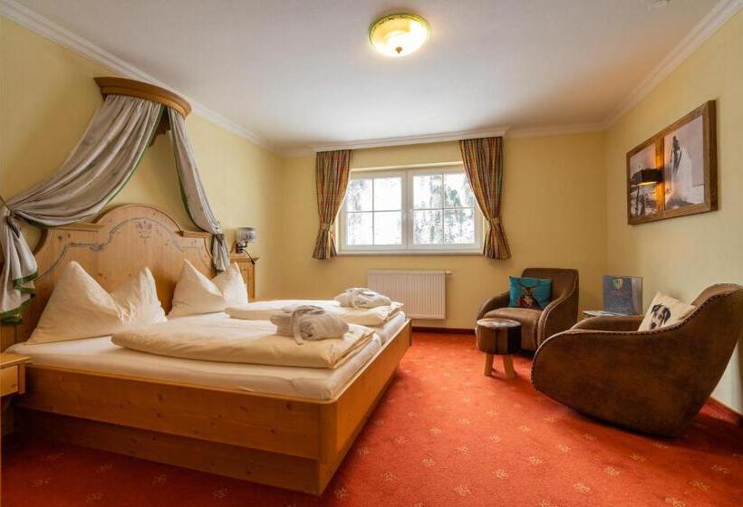 غرفة قياسية مطلة على الجبل, Hubertus Alpine Living