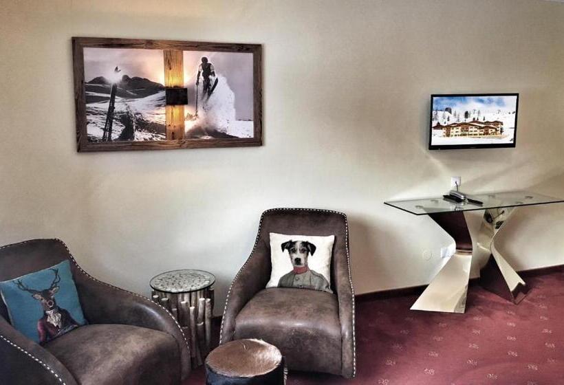 غرفة قياسية مطلة على الجبل, Hubertus Alpine Living