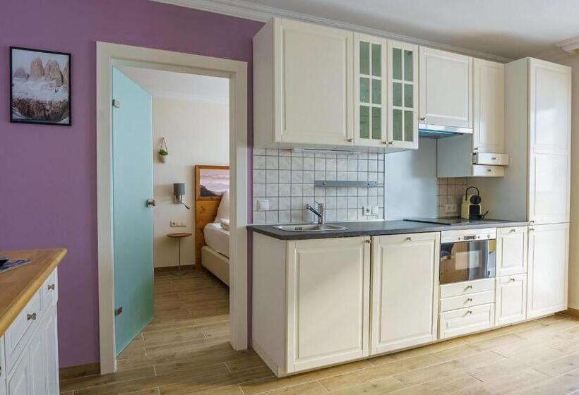 جناح مطلّ علي الجبل, Hubertus Alpine Living