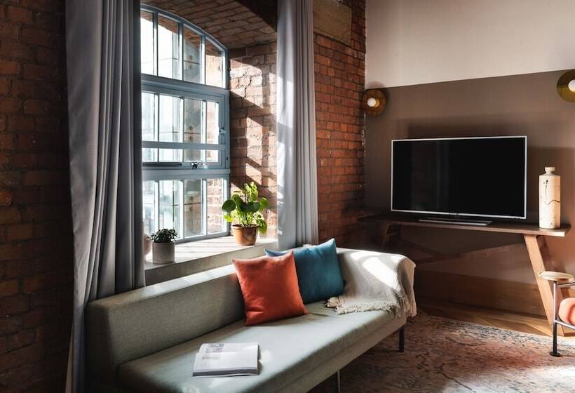 스위트, Native Manchester