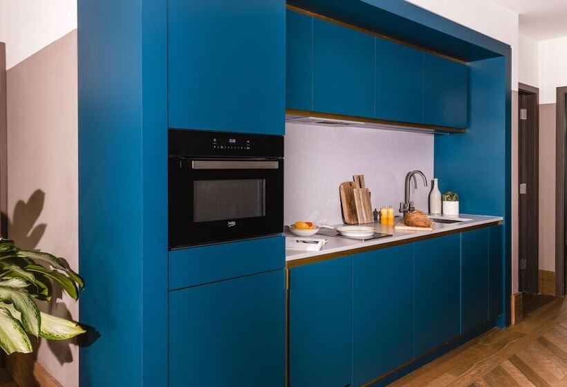 침실 2개 스위트, Native Manchester