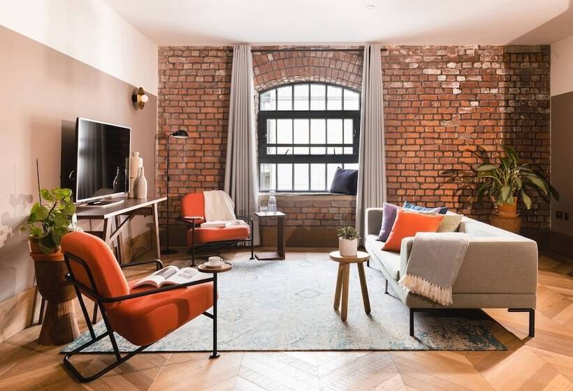 침실 2개 스위트, Native Manchester