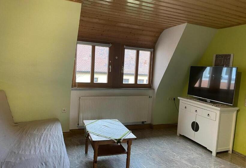 スタンダードトリプルルーム, Ferienwohnungen Monteurzimmer Zur Silbernen Kanne