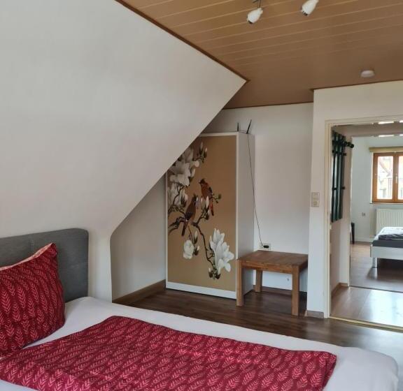 ３ベッドルームアパートメント, Ferienwohnungen Monteurzimmer Zur Silbernen Kanne