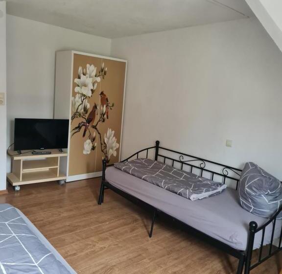 ３ベッドルームアパートメント, Ferienwohnungen Monteurzimmer Zur Silbernen Kanne