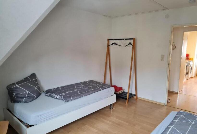 شقة 3 غرف, Ferienwohnungen Monteurzimmer Zur Silbernen Kanne