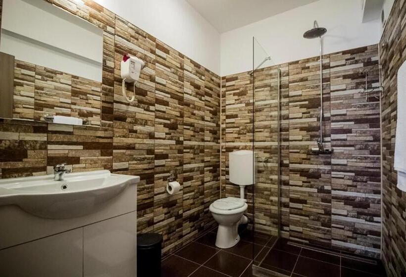 디럭스 룸, Gasthof Sara