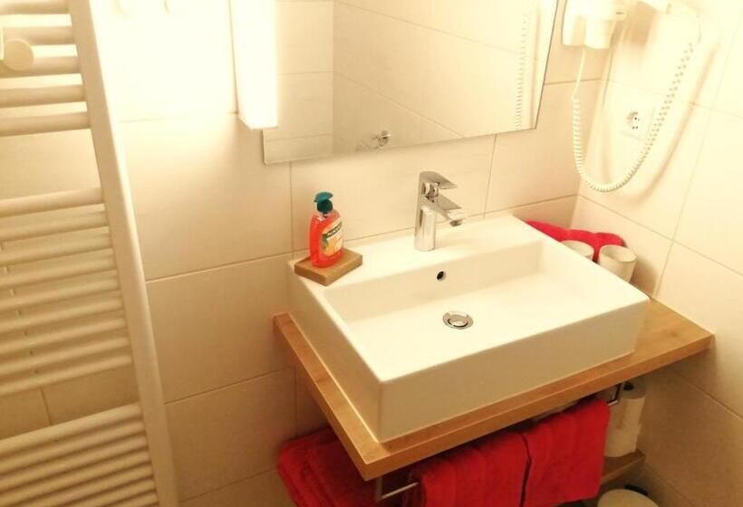 آپارتمان 1 خوابه با بالکن, Gästehaus Schönfeld