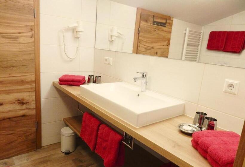 آپارتمان 3 خوابه, Gästehaus Schönfeld