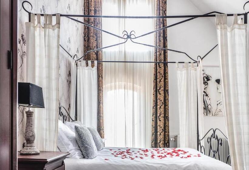 סוויטה, Herberg De Gouden Leeuw