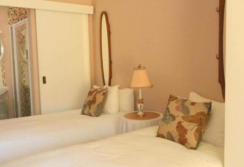 חדר סטנדרט, The Boston Guest House